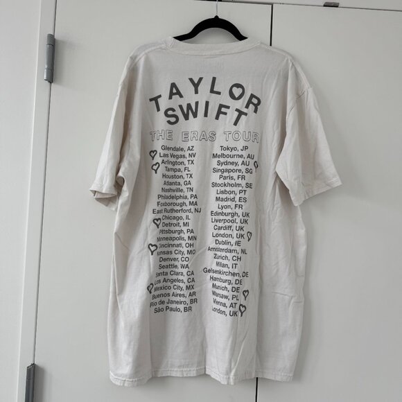 Taylor Swift | The Eras Tour Photo Oversized T-Shirt - Picture 2 of 3